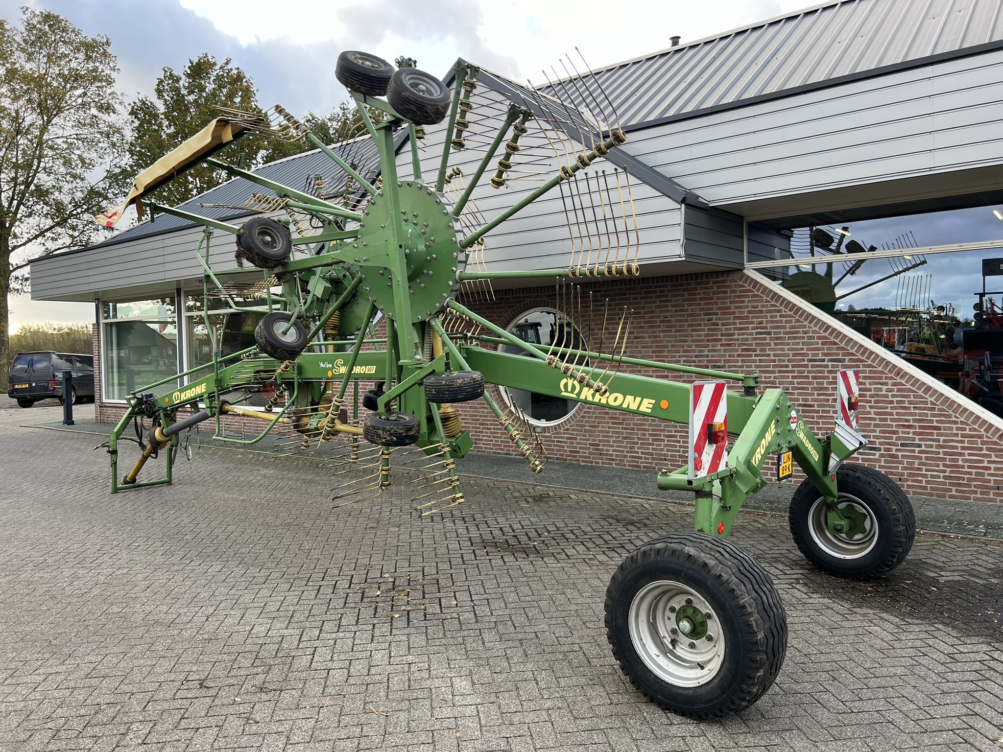 79421 (3)