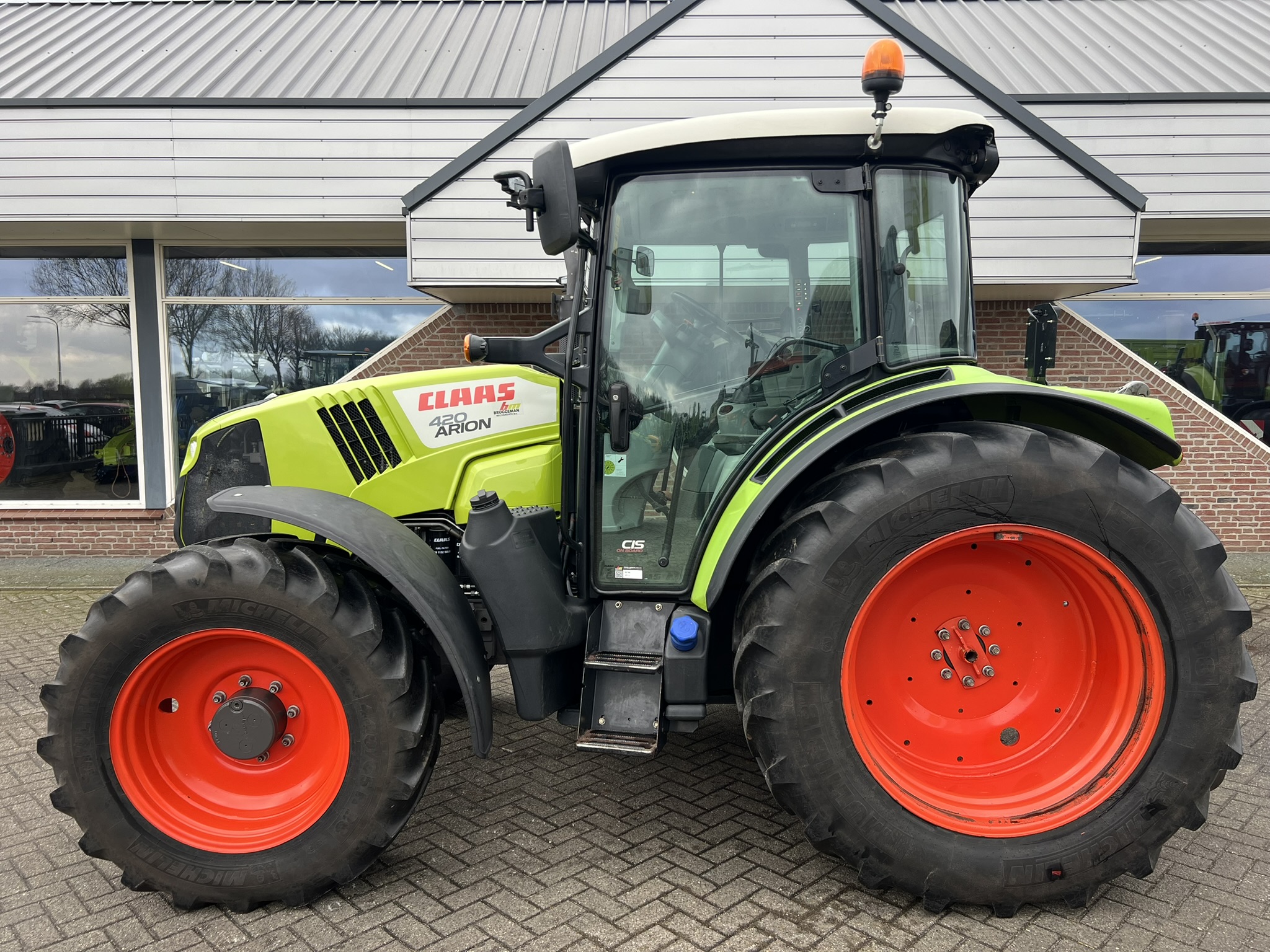 Claas-Arion-420-Polen-2