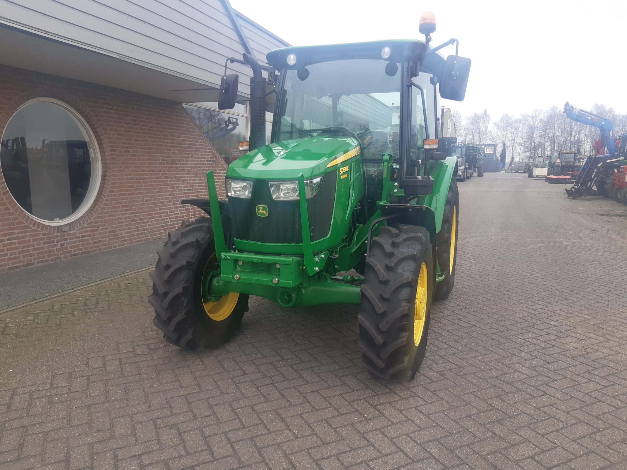John-Deere-5058e-Raalte-2