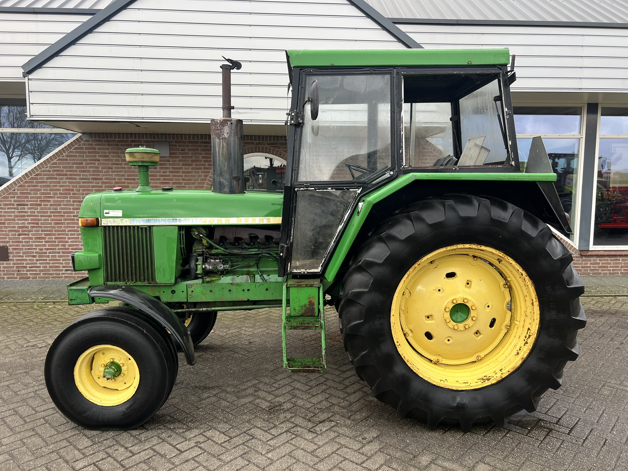John-Deere-3130-Meedhuizen-2