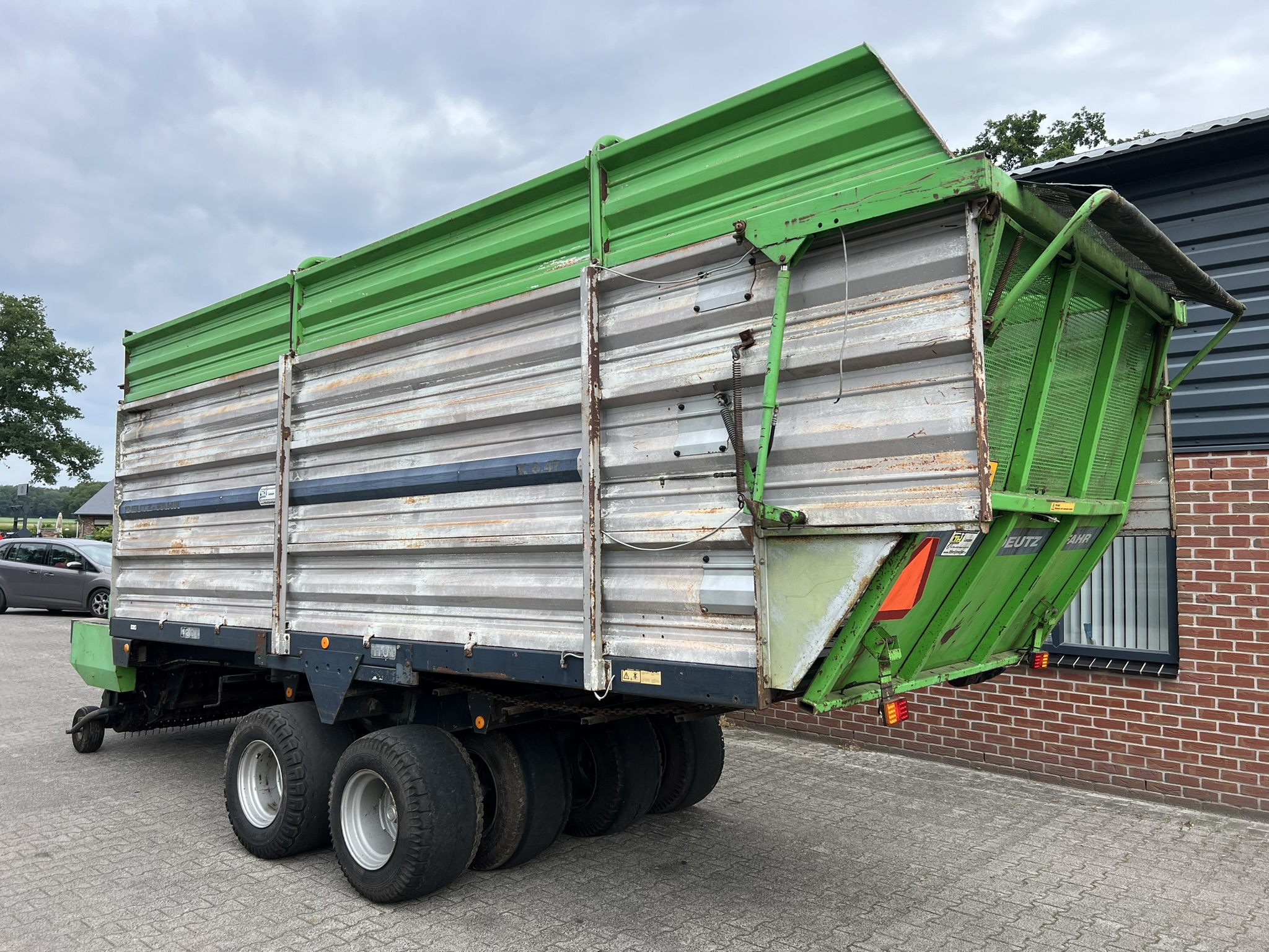 82056-4