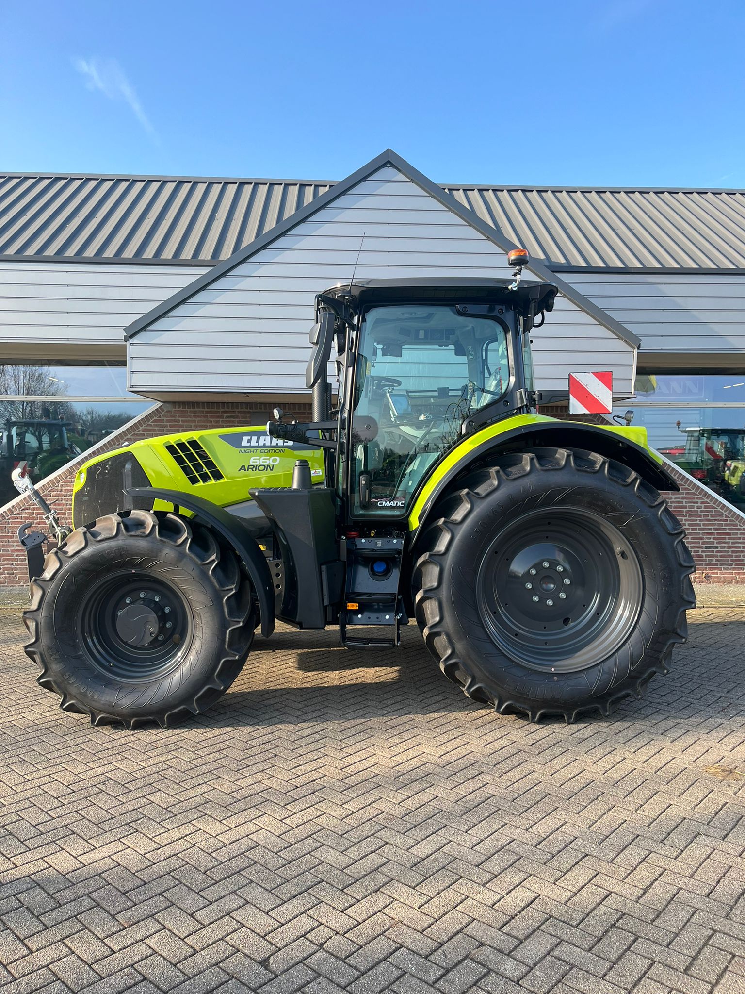 Claas-Arion-660-Night-Edition-Olst-2