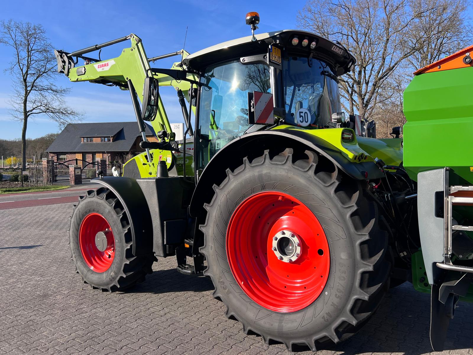 Claas-Arion-660-3