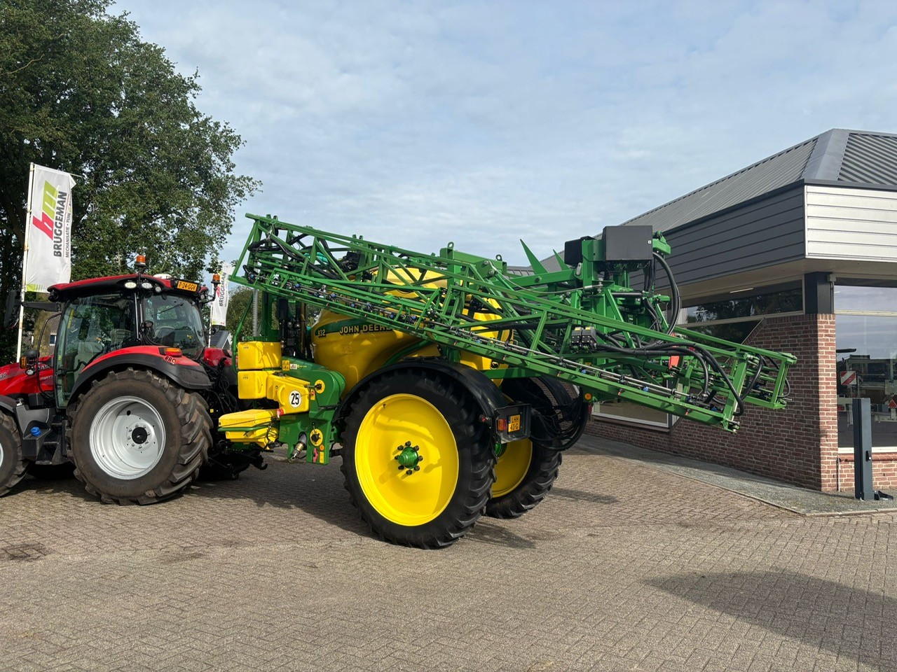 John-Deere-832-Wekerom-2