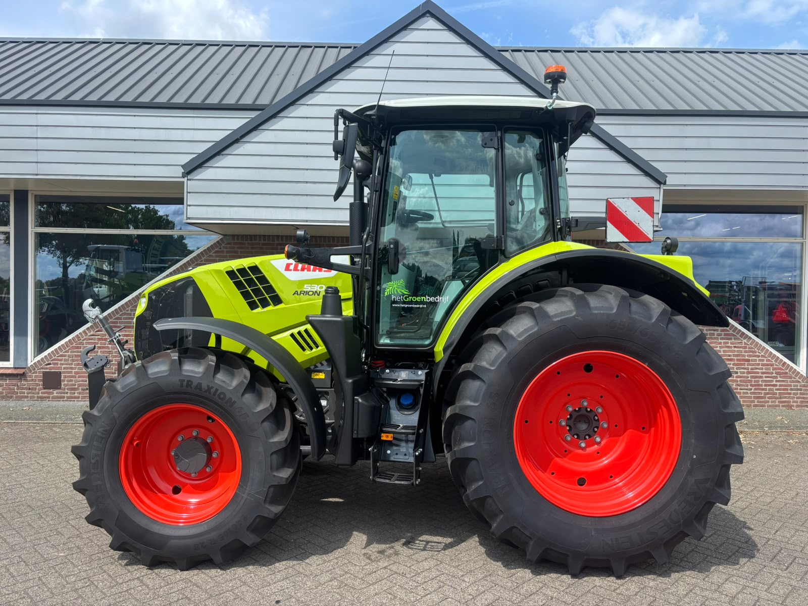 Claas-Arion-530-Het-Groenbedrijf-2