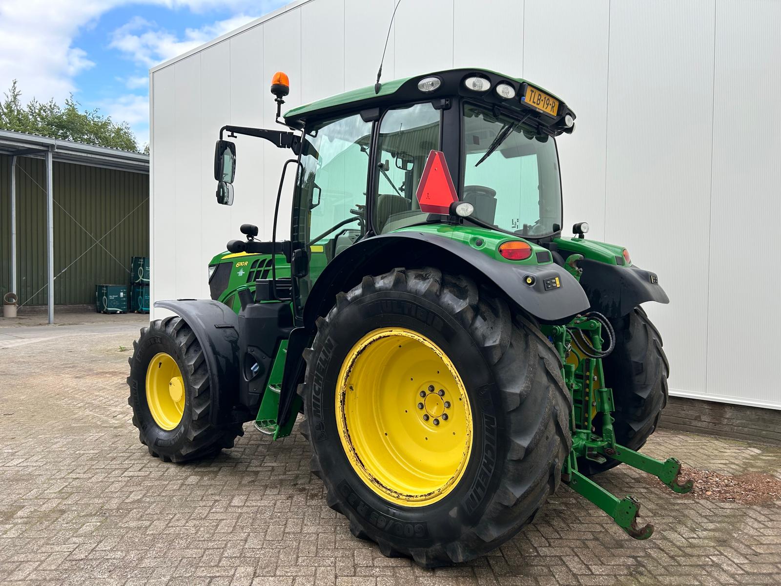 John-Deere-6R-3
