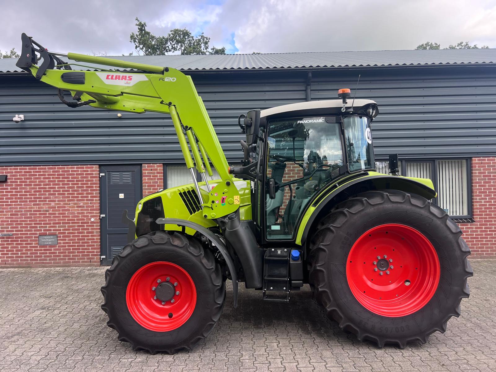 Claas-Arion-450-Vroomshoop-2