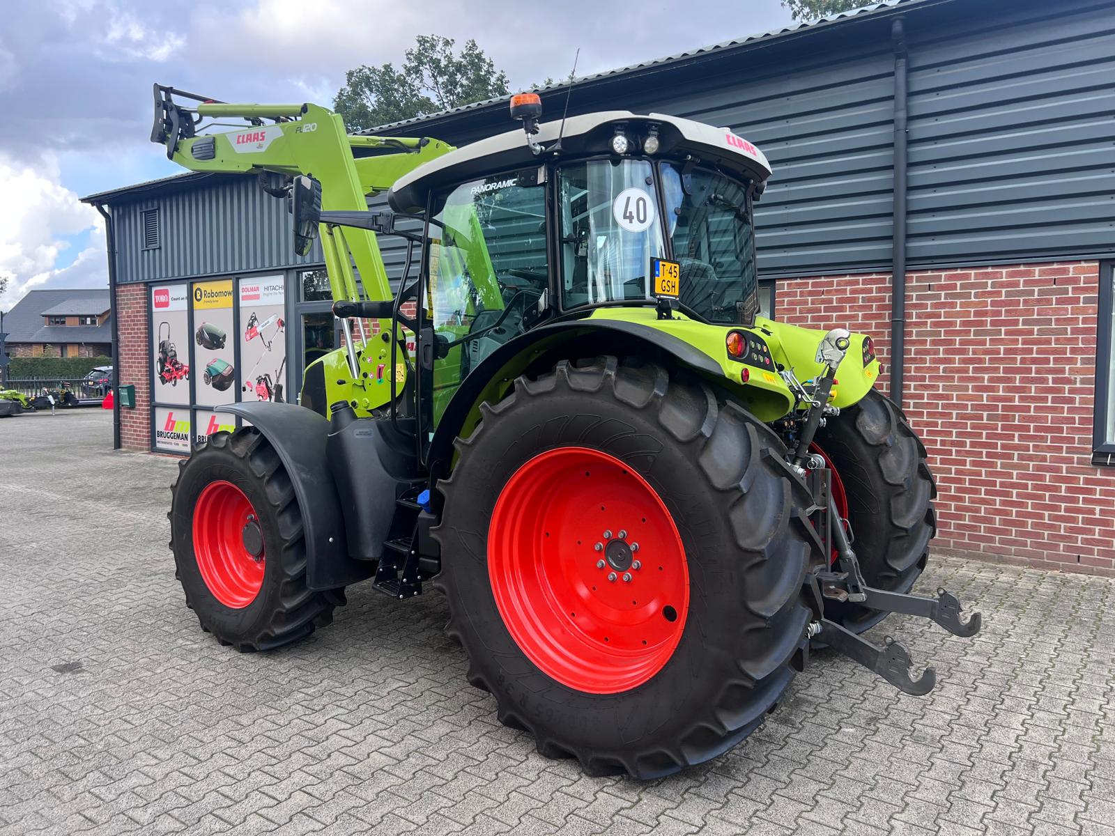 Claas-Arion-450-Vroomshoop-3